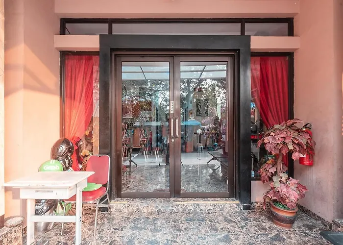OYO 1737 Hotel Celvasha Near RS Budi Kemuliaan Jakarta